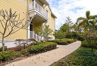 340 Sapphire Lake Dr, Unit 101 in Bradenton, FL - Building Photo - Building Photo