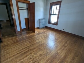 215 Peck Ave, Unit 2 in West Haven, CT - Foto de edificio - Building Photo