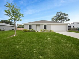544 SE Whitmore Dr in Port St. Lucie, FL - Building Photo