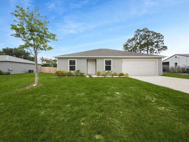 property at 544 SE Whitmore Dr