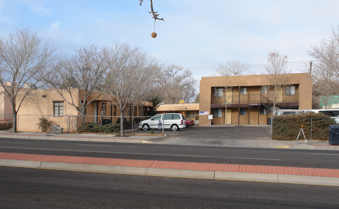 1333-1339 San Mateo Blvd SE in Albuquerque, NM - Building Photo