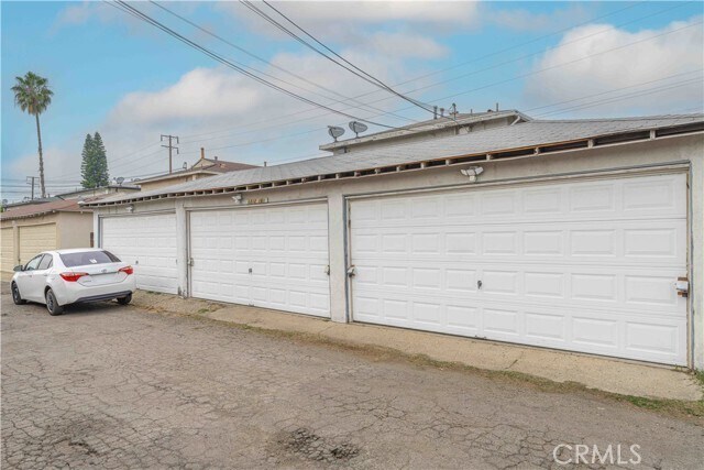 1316 W Valencia Dr in Fullerton, CA - Building Photo - Building Photo