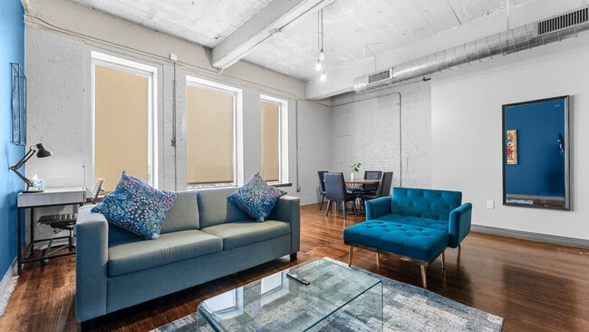 500 S Ervay St in Dallas, TX - Foto de edificio - Building Photo