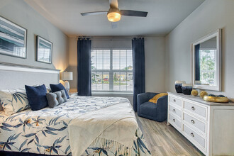 Blue Heron Living in Bradenton, FL - Building Photo - Interior Photo