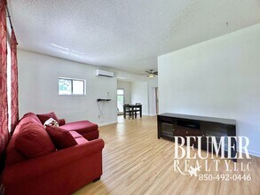 632 Edgewater Dr in Pensacola, FL - Building Photo - Building Photo