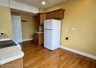 512 S Main St in Old Forge, PA - Building Photo - Building Photo