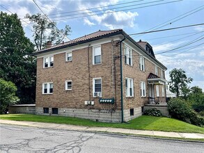 401 Cornell Ave, Unit Apt 4 in Pittsburgh, PA - Foto de edificio - Building Photo