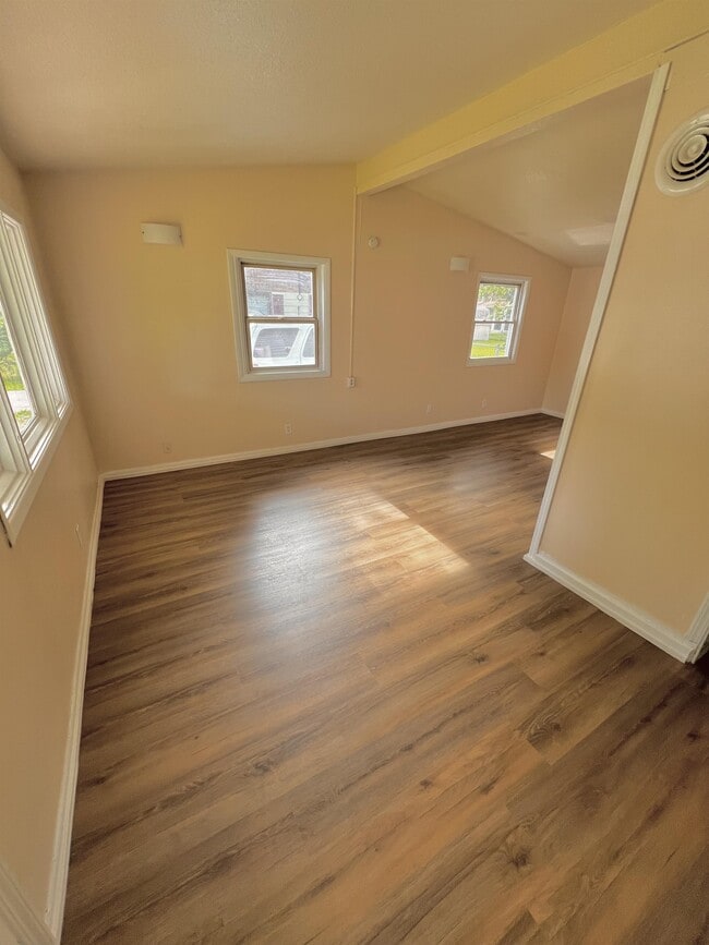 214 W Worley St in Columbia, MO - Building Photo - Building Photo