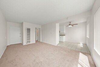 3612 W. 102nd St. in Inglewood, CA - Building Photo - Building Photo