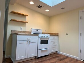 590 Princeton Ave in Brick, NJ - Foto de edificio - Building Photo