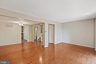 7 Castlehill Ct in Timonium, MD - Building Photo - Building Photo