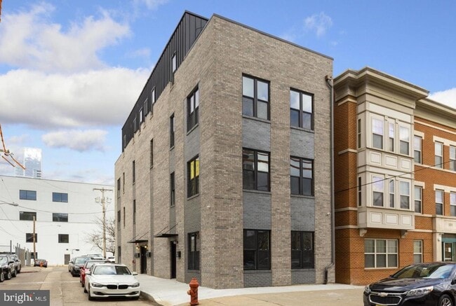 1343 Fitzwater St, Unit 302