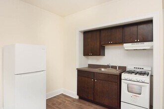 3335 W Diversey Ave in Chicago, IL - Building Photo - Building Photo