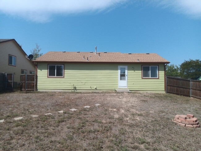 51 Katsura Cir in Milliken, CO - Building Photo - Building Photo