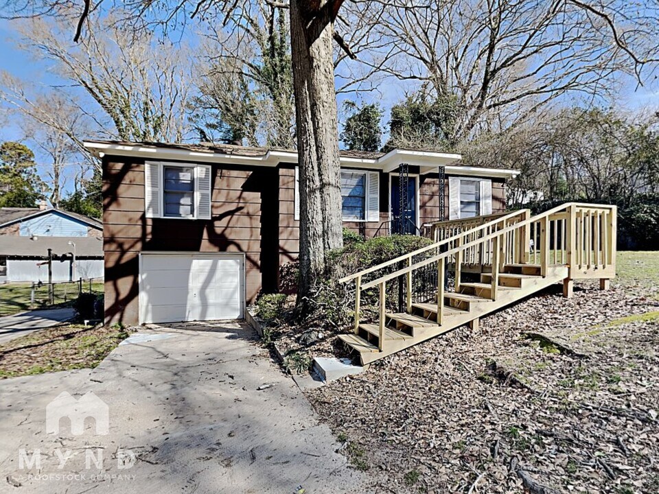 128 Red Mill Rd in Birmingham, AL - Building Photo