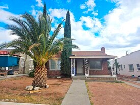 4020 Chester Ave in El Paso, TX - Building Photo