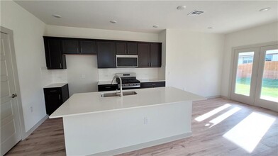 13708 Zuhause Dr in Pflugerville, TX - Building Photo - Building Photo