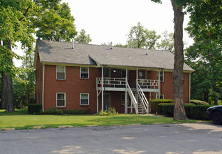 28-46 N Yorkshire Blvd in Youngstown, OH - Building Photo - Building Photo