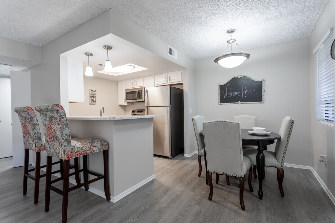 Starrview at Starr Pass Apartment Homes in Tucson, AZ - Building Photo