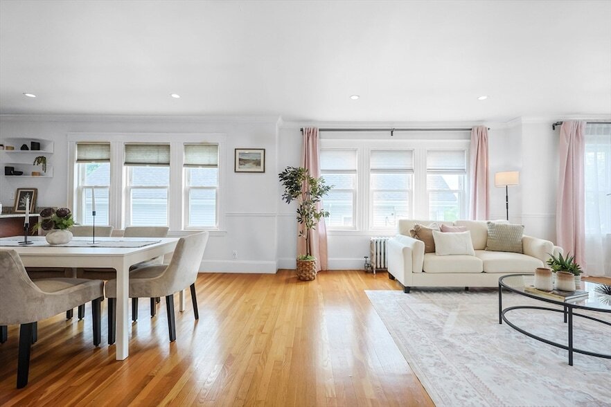 22-24 Ellison Ave, Unit 24 in Boston, MA - Building Photo