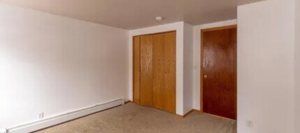 565 W Dale St in Colorado Springs, CO - Foto de edificio - Building Photo