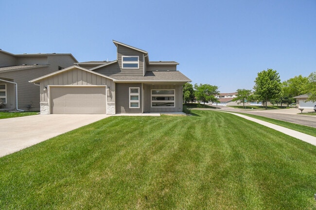 property at 500 W Cascade St