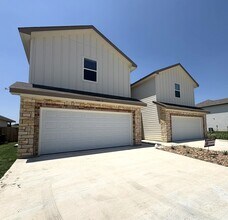 1166 Lindsey Dr, Unit A in Copperas Cove, TX - Building Photo - Building Photo