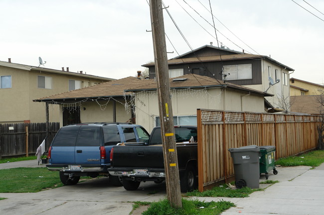 37036 Walnut St in Newark, CA - Foto de edificio - Building Photo