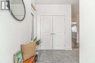 92 Big Dipper St in Ottawa, ON - Building Photo - Building Photo