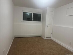 134-15 160th St, Unit 1 in Queens, NY - Foto de edificio - Building Photo