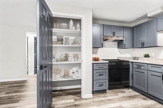 The Meridian (Waterloo Gardens) in Fort Wayne, IN - Building Photo - Building Photo