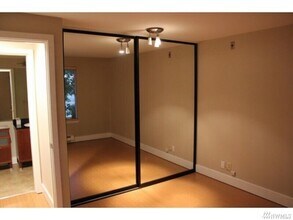 7323 Sand Point Way NE in Seattle, WA - Building Photo - Building Photo