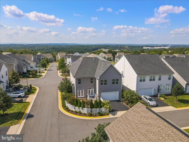 21076 Goose Preserve Dr in Ashburn, VA - Building Photo - Building Photo