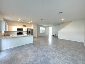 336 Nine Iron Dr in Davenport, FL - Building Photo - Building Photo