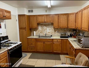 10607 W El Rancho Dr in Sun City, AZ - Foto de edificio - Building Photo