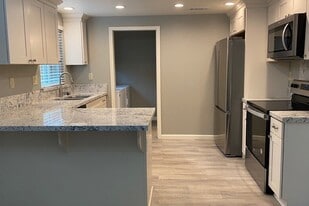 Woodglen Terrace Apartments in Modesto, CA - Building Photo