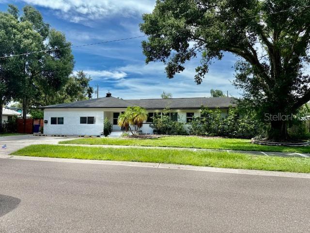 1145 53rd Ave N in St. Petersburg, FL - Building Photo