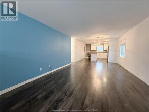 1031 Thunderbay Ave in Windsor, ON - Building Photo - Building Photo