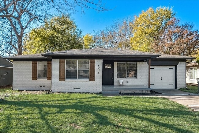 property at 304 S 3rd St