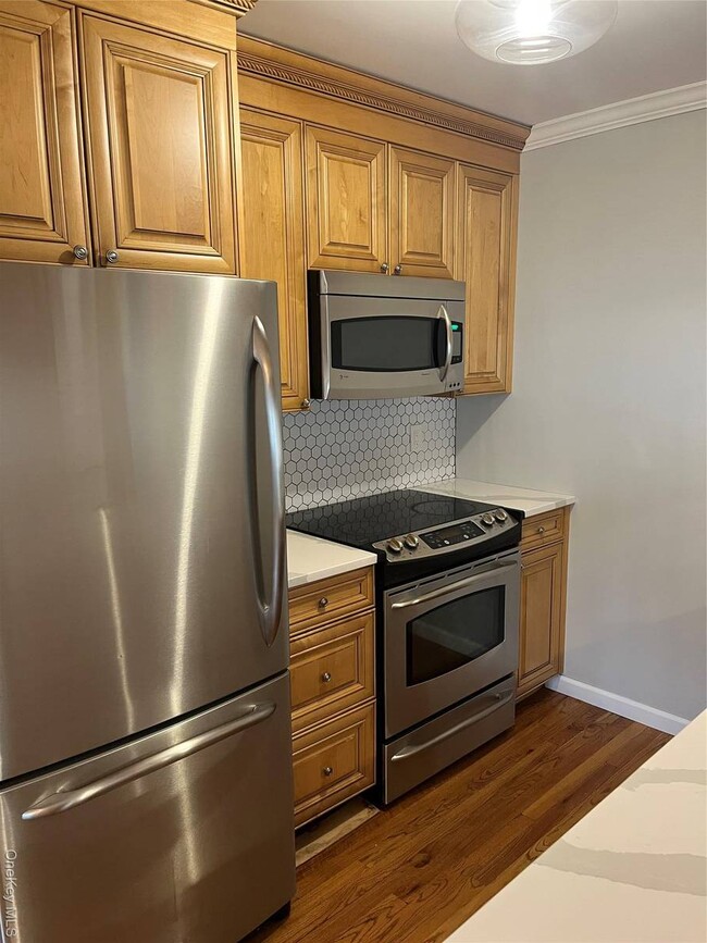 77 Richmond Blvd in Ronkonkoma, NY - Building Photo - Building Photo