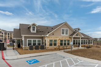 Agave East Apartments in Del Valle, TX - Building Photo - Building Photo