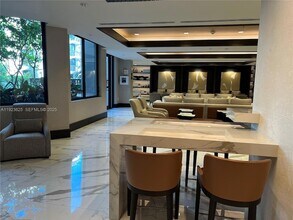 301 Altara Ave, Unit 533 in Coral Gables, FL - Foto de edificio - Building Photo