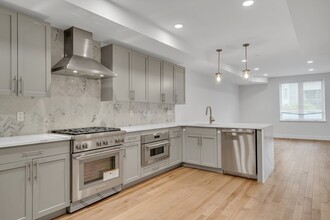 50 Hichborn St in Boston, MA - Building Photo - Building Photo
