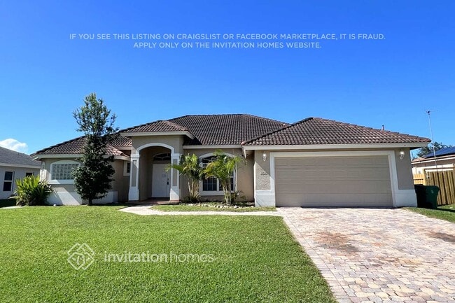 property at 1025 SW Romaine Ln