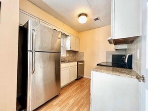 107 Old Ferry Way in Roswell, GA - Building Photo - Building Photo