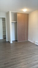 9325-9104 104 Ave NW in Edmonton, AB - Building Photo - Building Photo