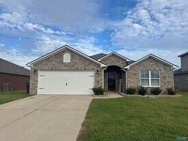 109 Old Shell Rd in Meridianville, AL - Building Photo