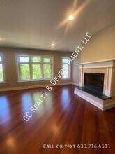2527 W Harrison St-Unit -Unit 2 , Unit 2 in Chicago, IL - Building Photo - Building Photo