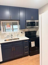 6704 N Trumbull Ave in Lincolnwood, IL - Foto de edificio - Building Photo