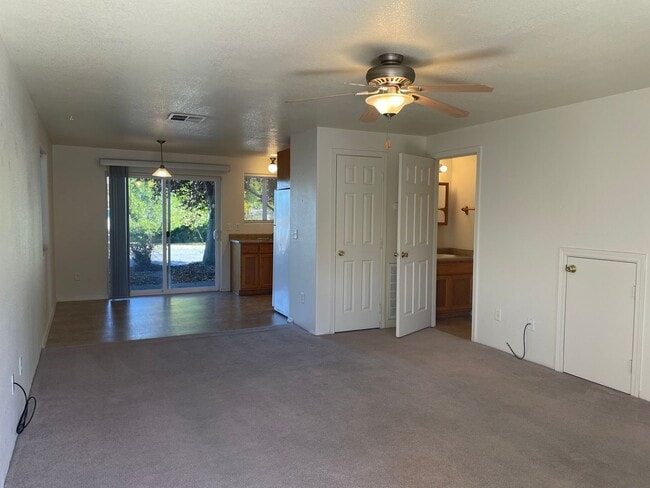 731 Diamond St in Medford, OR - Foto de edificio - Building Photo
